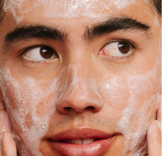 Breakout Clearing Foaming Wash
