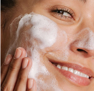 Breakout Clearing Foaming Wash